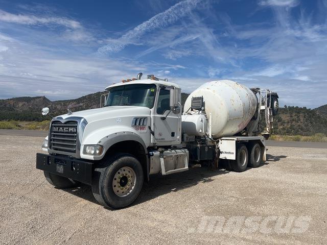 Mack GU713 Camion altro