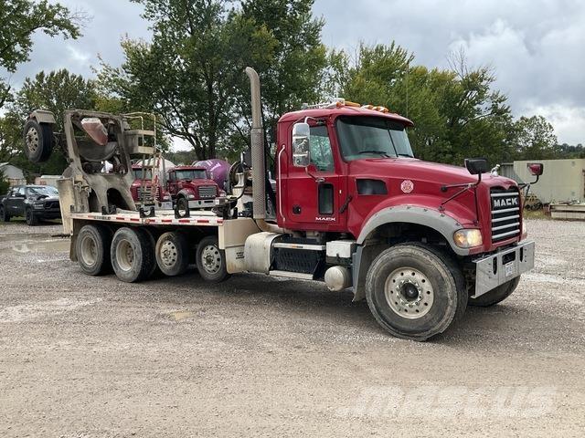 Mack GU713 Camion altro