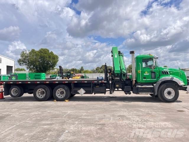 Mack GU813 Camion altro