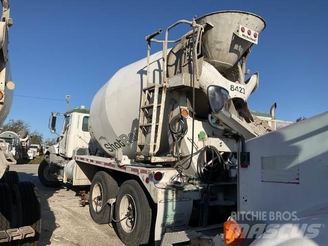 Mack GU813 Camion altro