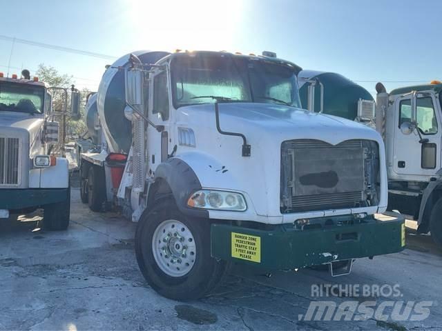 Mack GU813 Camion altro