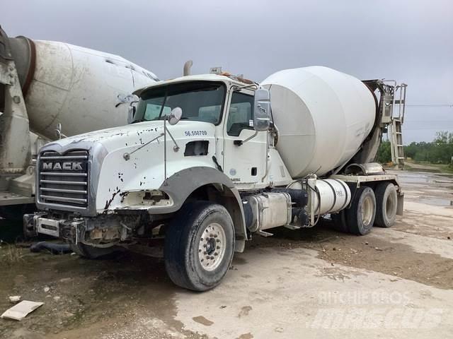 Mack GU813 Camion altro