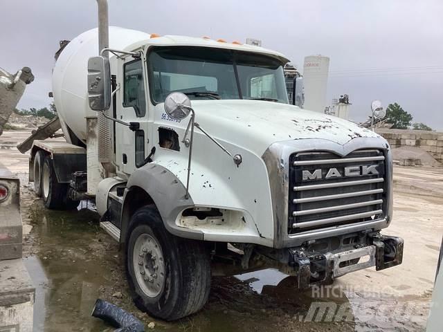 Mack GU813 Camion altro