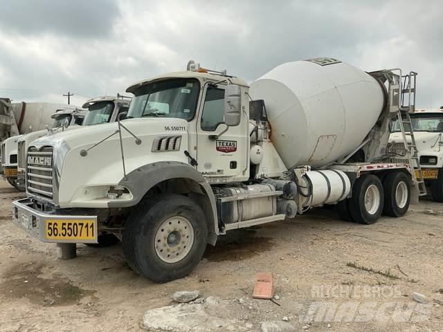 Mack GU813 Camion altro