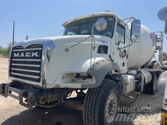 Mack GU813 Camion altro