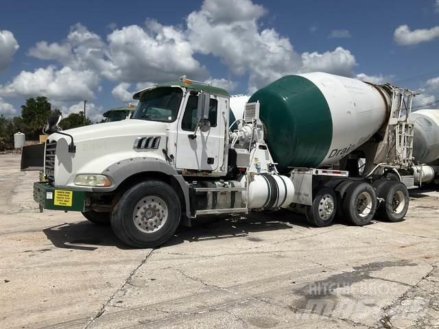 Mack GU813 Camion altro