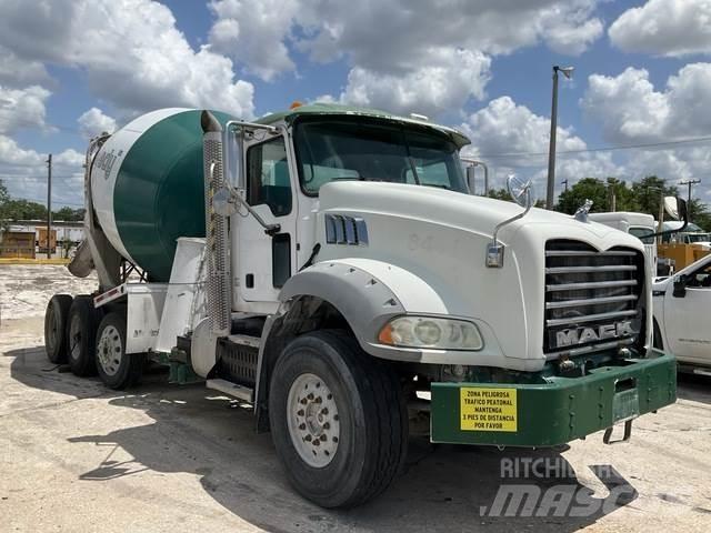 Mack GU813 Camion altro