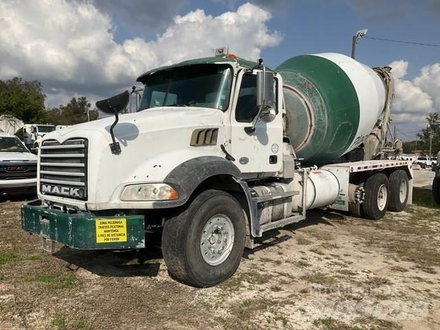 Mack GU813 Camion altro