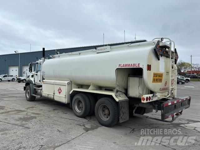 Mack GU813 Cisterna