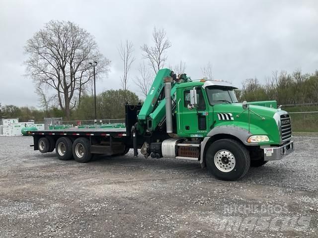 Mack GU813 Camion altro