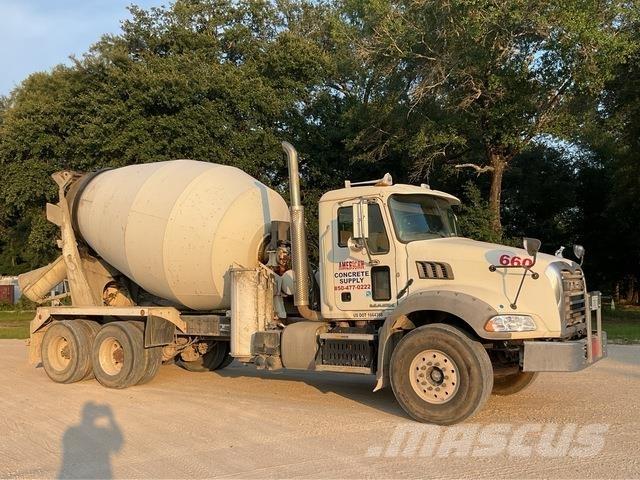 Mack GU813 Camion altro