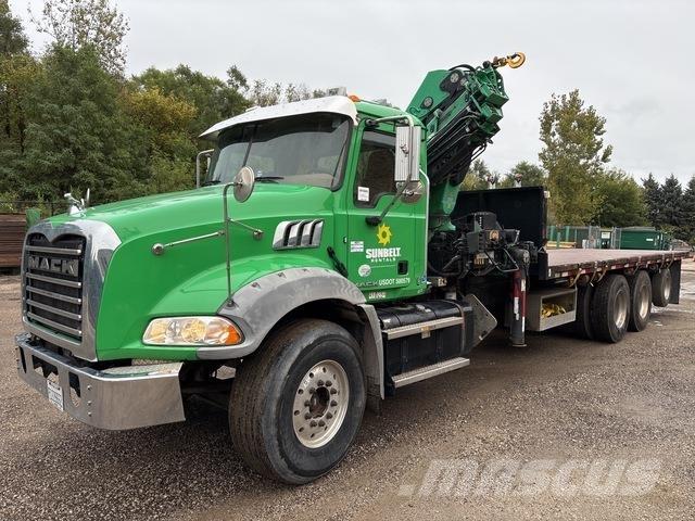 Mack GU813 Camion altro