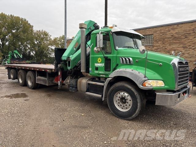 Mack GU813 Camion altro