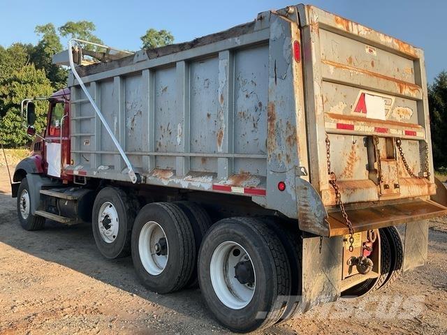 Mack GU813 Camion ribaltabili