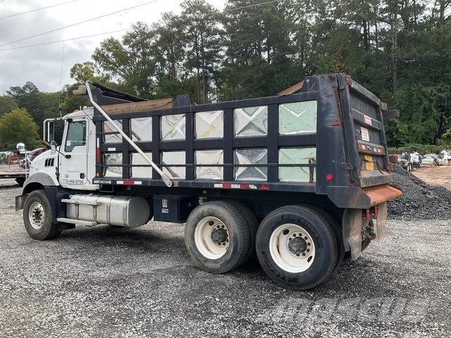 Mack GU813 Camion ribaltabili