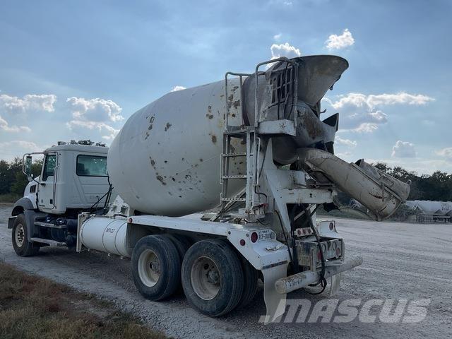 Mack GU813 Camion altro