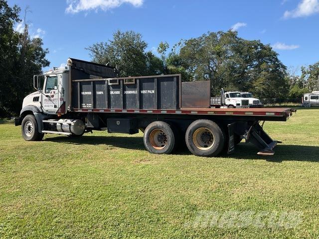 Mack GU813 Camion ribaltabili