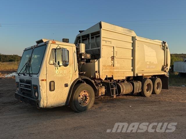 Mack LEU613 Camion dei rifiuti