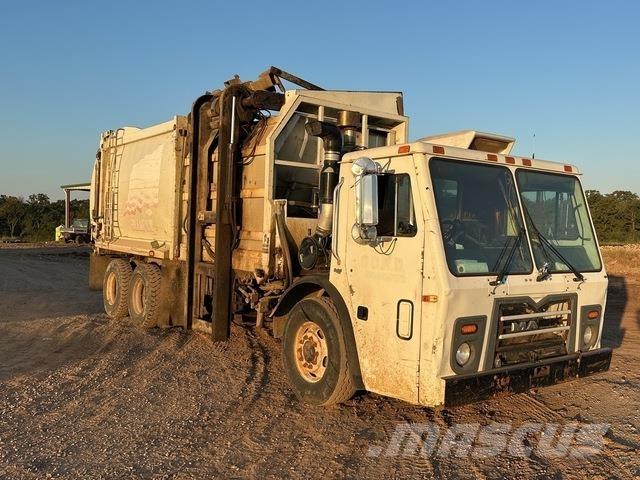 Mack LEU613 Camion dei rifiuti