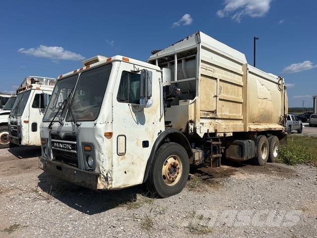 Mack LEU613 Camion dei rifiuti