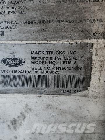 Mack LEU613 Camion dei rifiuti