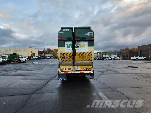 Mack LEU613 Camion dei rifiuti