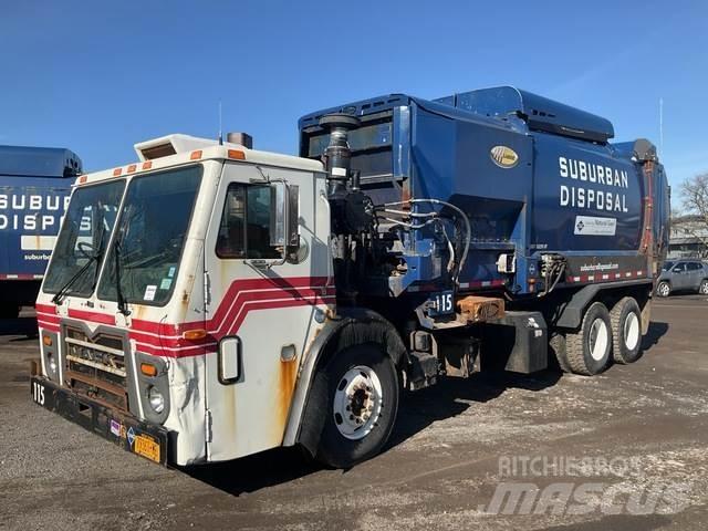 Mack LEU633 Camion dei rifiuti