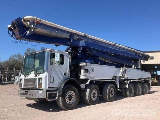 Mack MR688S Autopompe per calcestruzzo