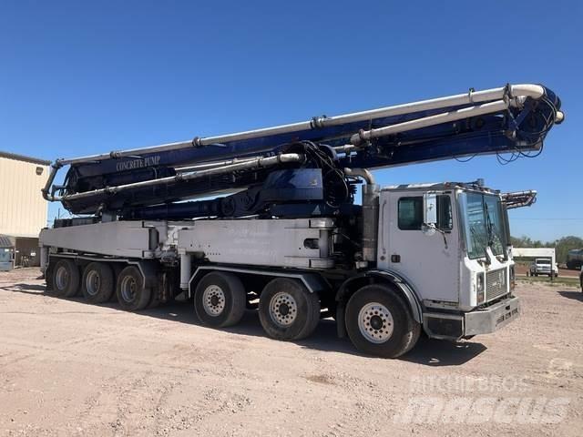 Mack MR688S Autopompe per calcestruzzo
