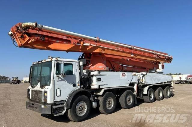 Mack MR688S Autopompe per calcestruzzo