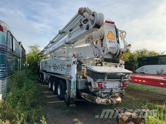 Mack MR688S Autopompe per calcestruzzo