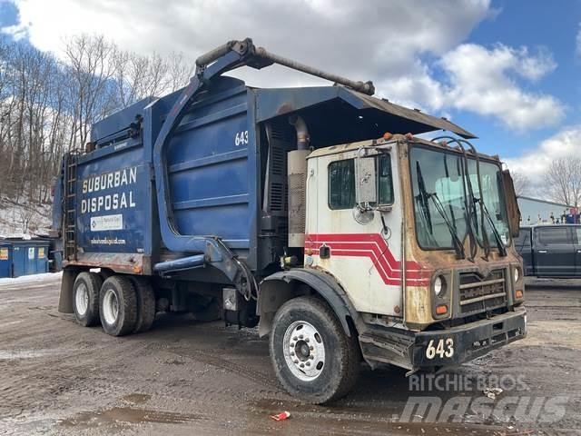 Mack MRU613 Camion dei rifiuti