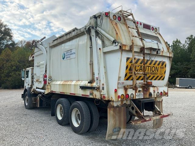 Mack MRU613 Camion dei rifiuti