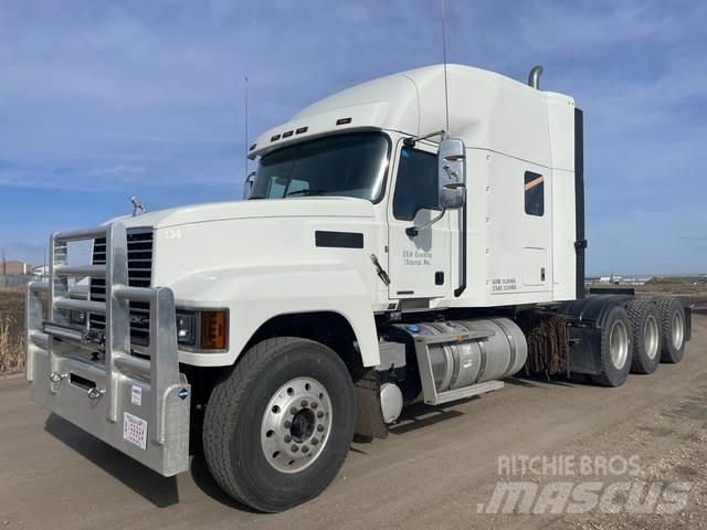 Mack PI86T Motrici e Trattori Stradali