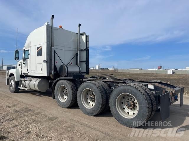 Mack PI86T Motrici e Trattori Stradali
