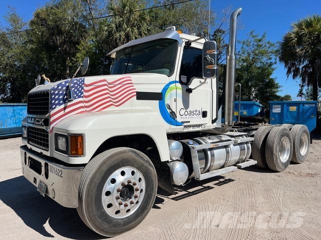 Mack Pinnacle Motrici e Trattori Stradali