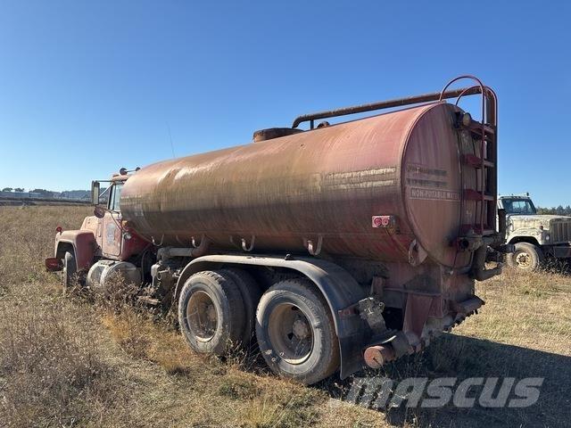 Mack R688ST Autocisterne