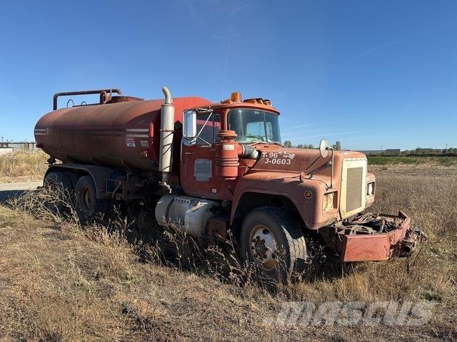 Mack R688ST Autocisterne