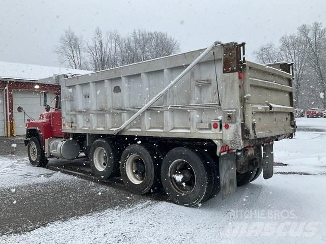 Mack RB688S Camion ribaltabili
