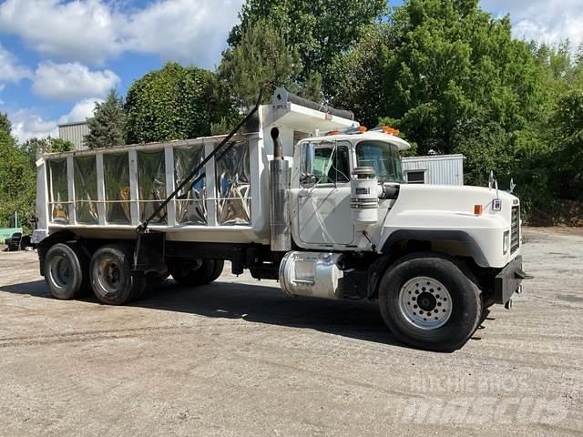 Mack RD600 Camion ribaltabili