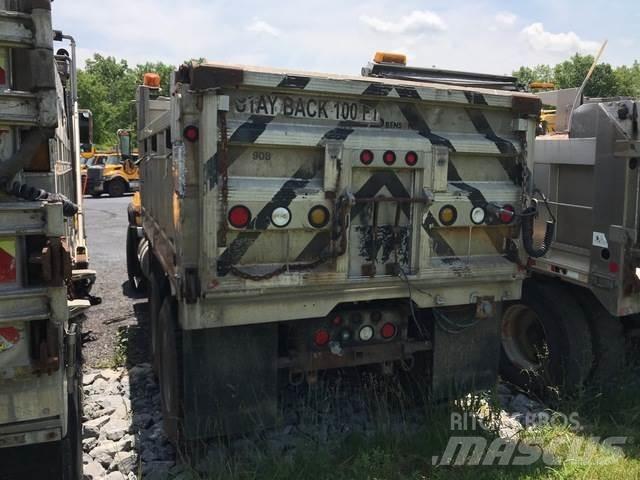 Mack RD600 Lame spazzaneve e aratri