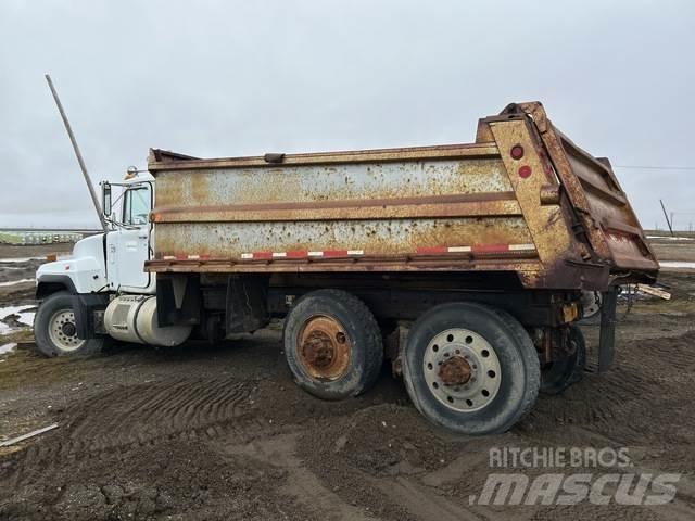 Mack RD688S Camion ribaltabili