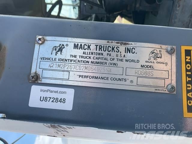 Mack RD688S Camion con cassone scarrabile
