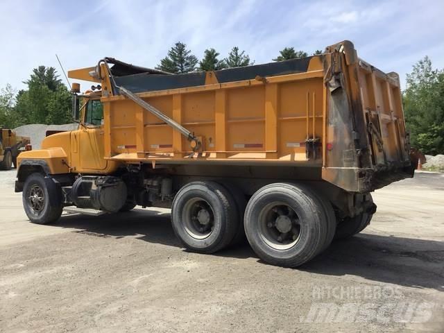 Mack RD688S Camion ribaltabili