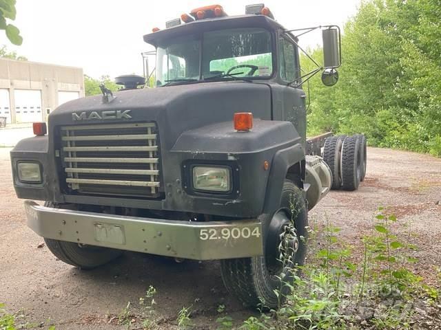 Mack RD688S Cabine e interni
