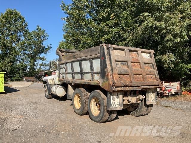 Mack RD688S Camion ribaltabili