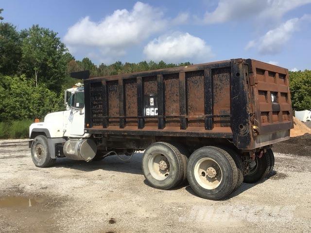 Mack RD688S Camion ribaltabili