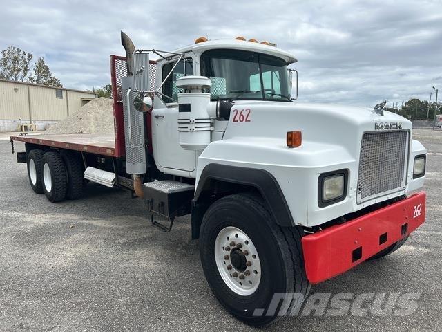 Mack RD690S Camion con sponde ribaltabili