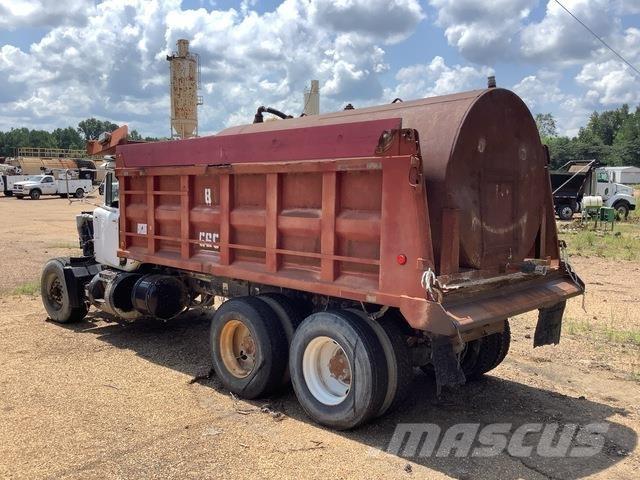 Mack RD690S Camion ribaltabili