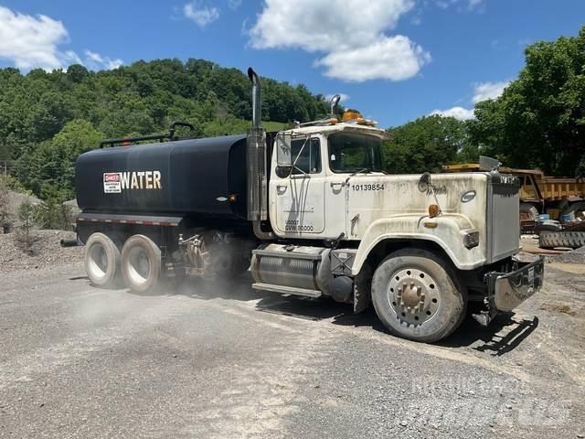 Mack RW613 Autocisterne